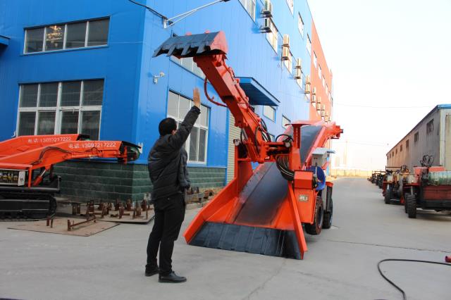 廣西扒渣機(jī).jpg
