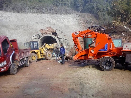 120型輪式扒渣機.jpg